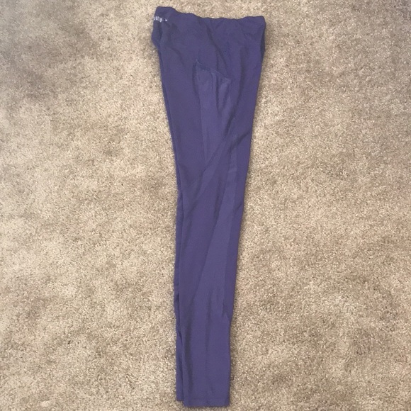 Gymshark Leggings with Pocket & Mesh - Picture 4 of 5